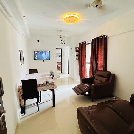 Lovely Couple Friendly Space To Chill And Netflix Apartment Thane Exterior photo