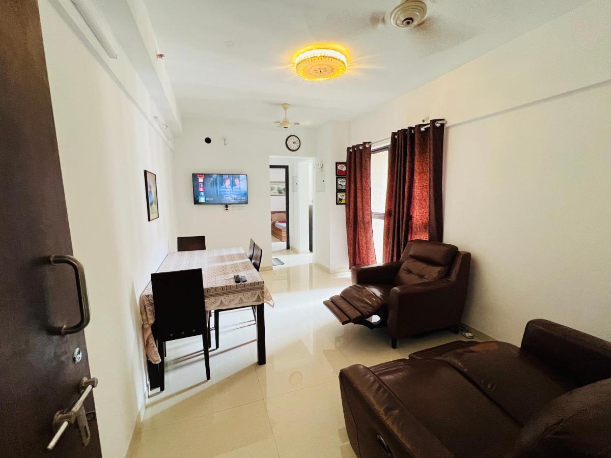 Lovely Couple Friendly Space To Chill And Netflix Apartment Thane Exterior photo